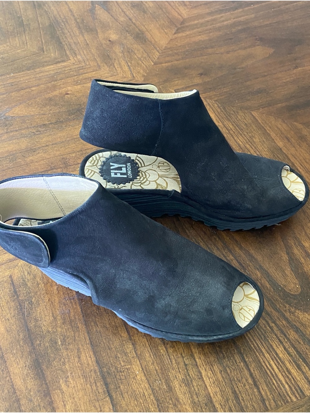 Fly London Women’s Black Suede Peep-Toe Wedge Sandals size 38